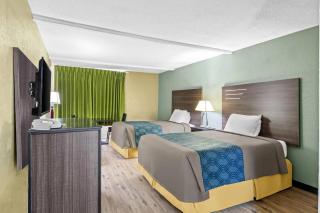 Rodeway Inn Stone Mountain - 4