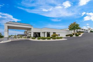 Quality Inn and Suites - 7