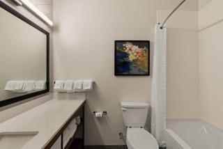 Everhome Suites San Antonio Lackland near Seaworld - 7