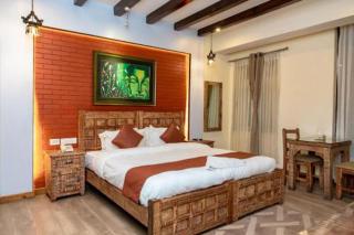 Evara Boutique Hotel - 4