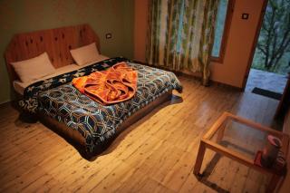 Yellowjackets Hostel Tosh - 3