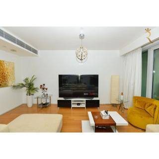 Golden Timber 2BR Al Raha Family Retreat - 6