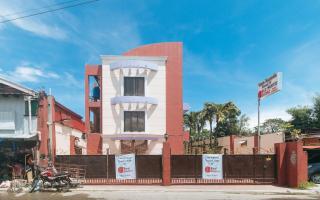 RedDoorz at Yssa Ademar near Robinsons Jaro - 9