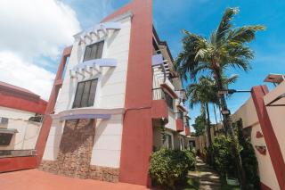 RedDoorz at Yssa Ademar near Robinsons Jaro - 9