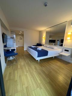 Orbi City Apartment with sea view - 8