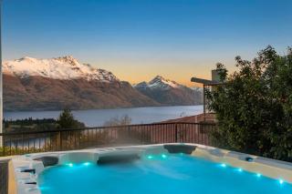 Million Dollar Views - Central Luxury + Hot tub* - 4