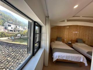 Tonglu Hemingge Homestay - 9