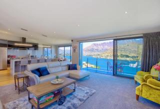 Ultimate Heights Queenstown Jaw-dropping views and Hot Tub - 8