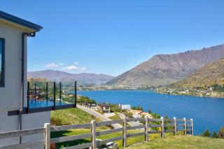 Ultimate Heights Queenstown Jaw-dropping views and Hot Tub - 6