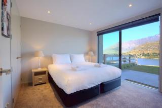 Ultimate Heights Queenstown Jaw-dropping views and Hot Tub - 7