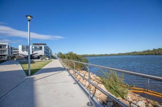 Mortlake Riverside Escape 2BR 2Bath Apt for 4 - 8