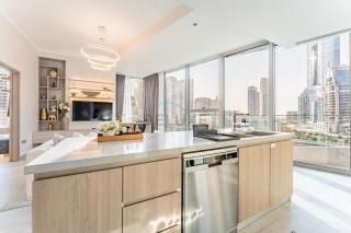 Stunning Marina View, Near the Tram and Marina Mall, Minutes Away from Ain Dubai and JBR Beach, Stella Maris, Dubai Marina by Deluxe Holiday Homes - 5