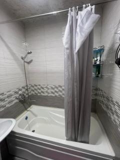 Уютная 2-х комнатная квартира 82м2 в Центре города! - 2