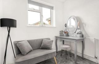 Lovely family home in friendly village of Bicester - 1