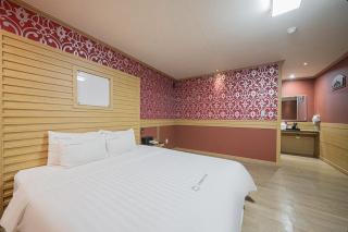 Yeosu Apple Hotel - 2