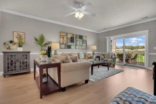 Magnolia Pointe Luster Leaf 4890-301 - 1