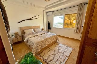 Ocean-View Apartment with Balcony - 5 min to Beach - 0