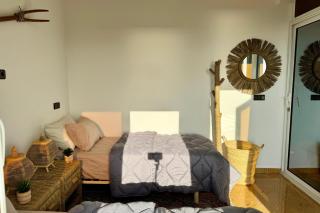 Ocean-View Apartment with Balcony - 5 min to Beach - 5