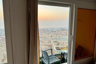 Ocean-View Apartment with Balcony - 5 min to Beach - 4