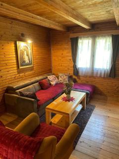 MM Lodge-Mountain House on the Road to Ski Center - 0