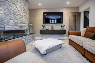 The Luxe Retreat with Hot Tub - 6