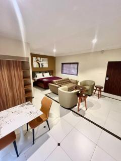 Elegant Studio Haven Offering Peace, Comfort & Style - 0