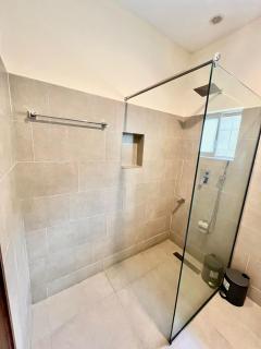 Elegant Studio Haven Offering Peace, Comfort & Style - 3