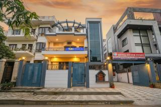 FabHotel Silver Stone - 0