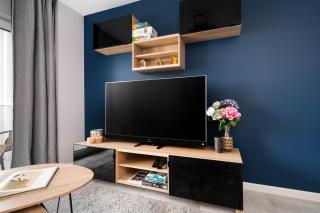 Manufaktura Apt - 9th Floor, Parking, AC - by Rentujemy - 6