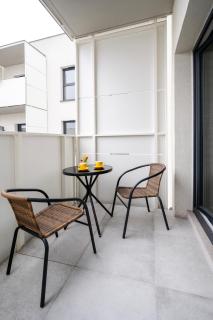 Manufaktura Apt - 9th Floor, Parking, AC - by Rentujemy - 1