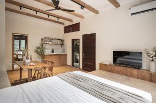 Brown Villa with Rooftop Pool - Free Laundry - Near Old Quarter - 2
