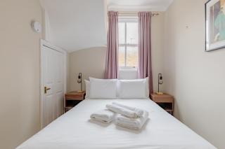 Tastefully Curated 2BDR Flat in Maida Vale London - 5