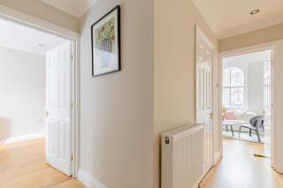 Tastefully Curated 2BDR Flat in Maida Vale London - 2