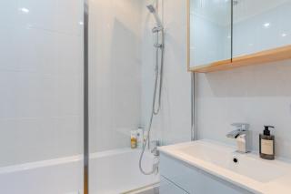 Tastefully Curated 2BDR Flat in Maida Vale London - 2