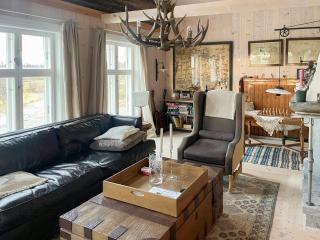 Charming Log Cabin With Modern Luxury - 1