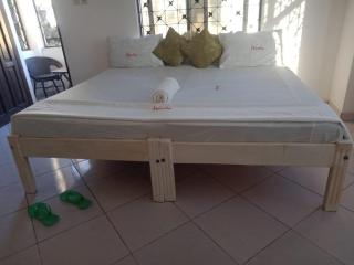 Fully Furnished rooms in an apartment near down town TF1 - 1