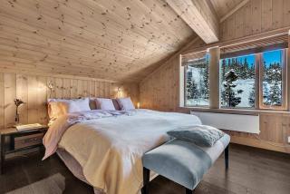 Lodge With Views Of Gaustatoppen Mountain - 8