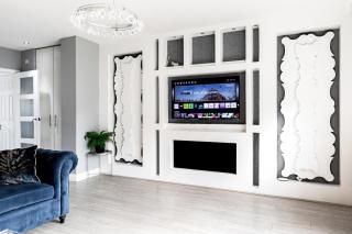 4-BR House Near-Harry Potter-SkyStudios1-Family & Work Stays - 5