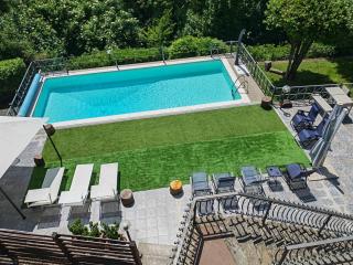 Blue emotion, into wellness & wilderness - 1