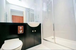 Home Away From Home 1 Bed Studio on Broad Street - 9