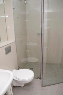 Lagoon View 2BR Getaway Perfect for Relaxation - 9