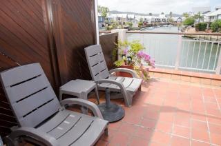 Waterfront - Lagoon View 2BR Getaway Perfect for Relaxation - 6