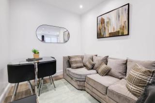 West Hendon Apartment Near Station With Parking 03 - 2