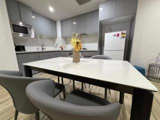 Modern 2BR Retreat by Sydney Olympic Park - 4