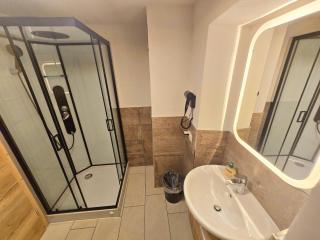 Stylish 1-Bedroom Old Town Retreat - 3