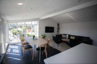 3BR Modern Penthouse Apartment in the Heart of Torshavn - 5