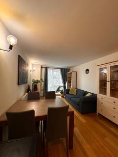 Modern 1-Bed Retreat, Close to Central London - 9