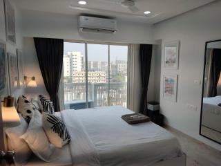 Delphi 2BHK - Calm Comfort Minutes from BKC - Bombay - 1
