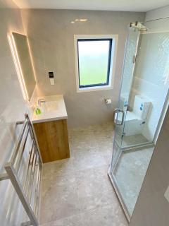 Seven Bedroom house on Dungloe Ave - 2