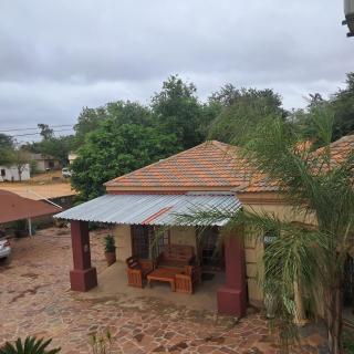 Real Favour Suites Guest House - 9